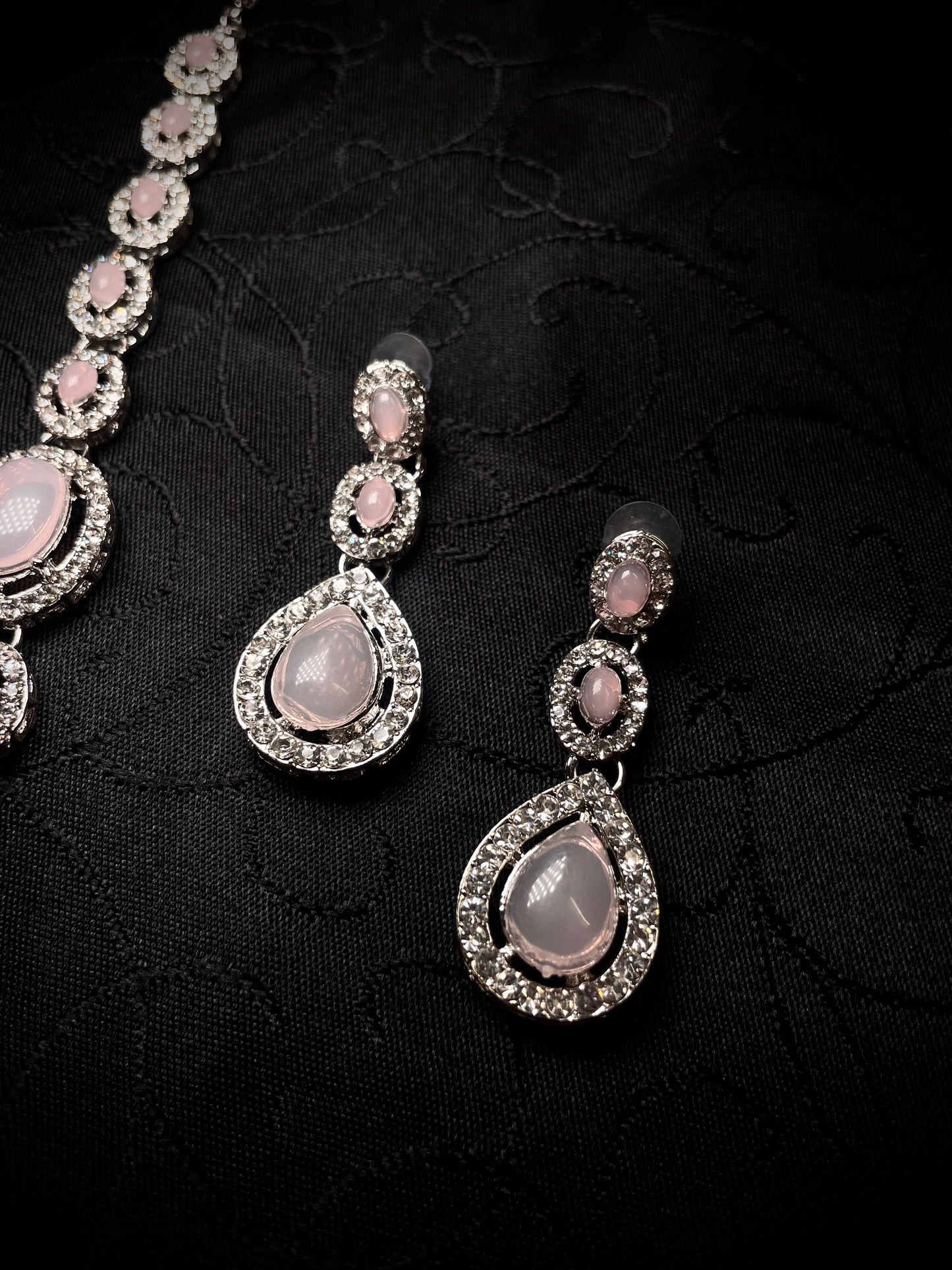 Minimal Long Necklace Set