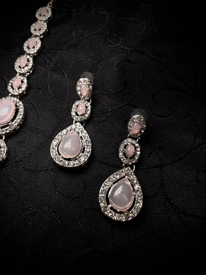 Minimal Long Necklace Set