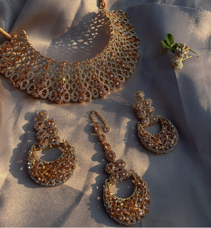 ✨Pakistani Zircon Semi Bridal Set✨