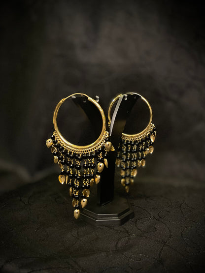 ✨Hoop Earrings✨
[Black]