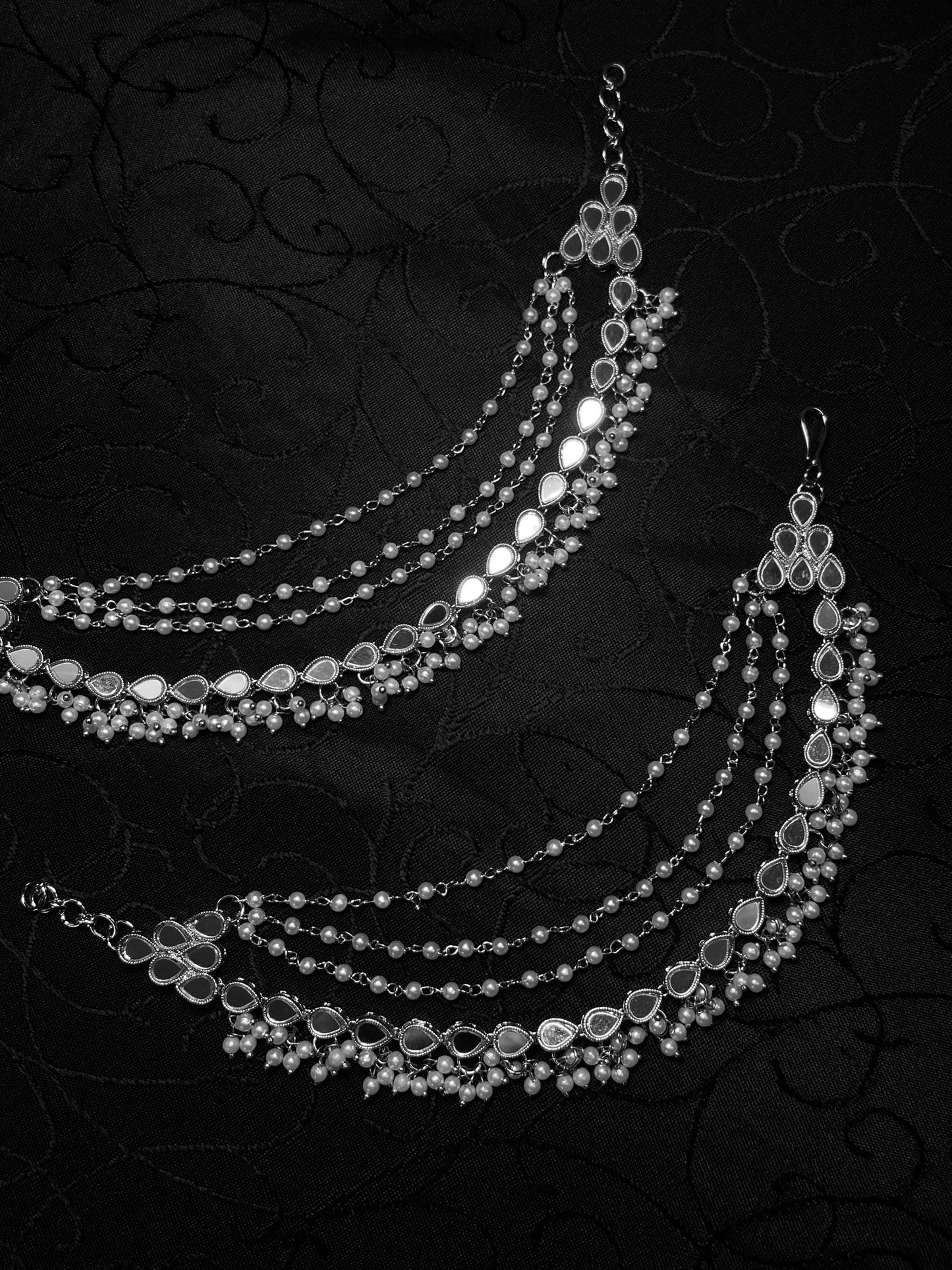 Pear Mirror Saharay/Ear Chain