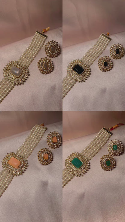 ✨Pearl Choker & Stud Set✨